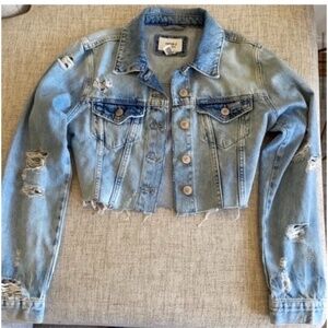 🪞 NEW front pocket button up blue contrast long sleeve denim jacket size small